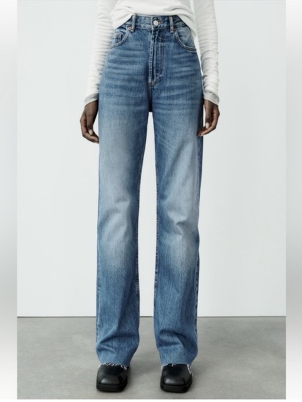ZARA High-Rise Wide Leg Jeans Size 6